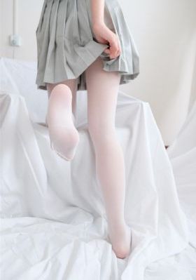 年轻的女教师电影_最近手机在线观看